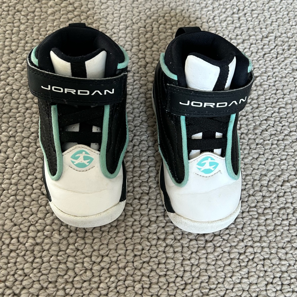 BABY JORDANS sz 6c